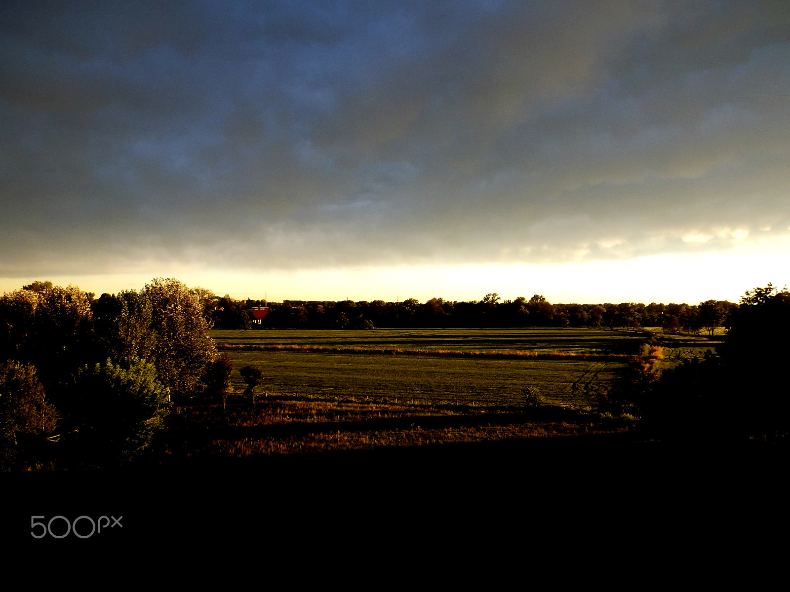 FujiFilm FinePix S4000 (FinePix S4050) sample photo. Sky photography