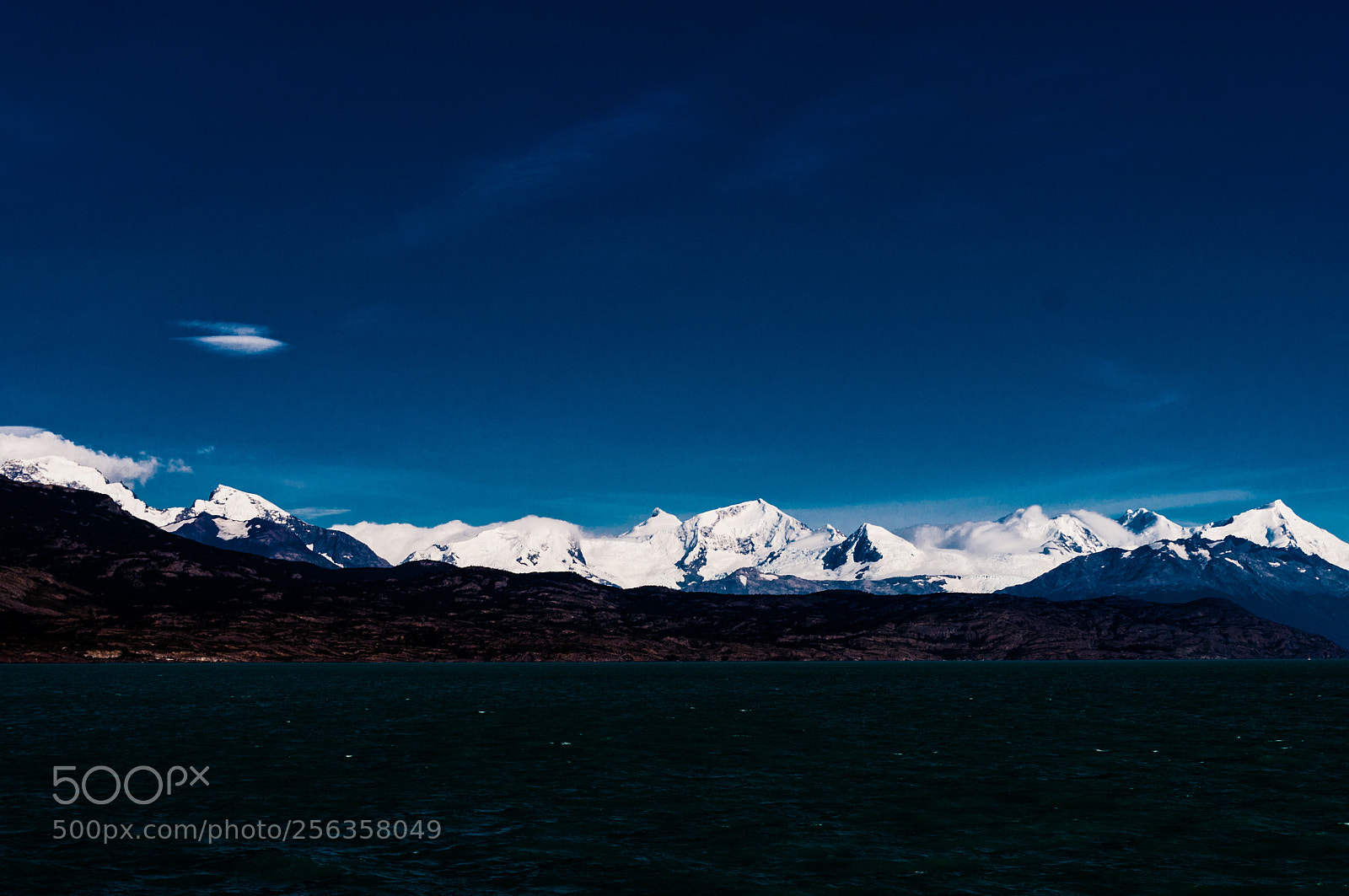 Nikon D5000 sample photo. Sailing to the icebergs photography