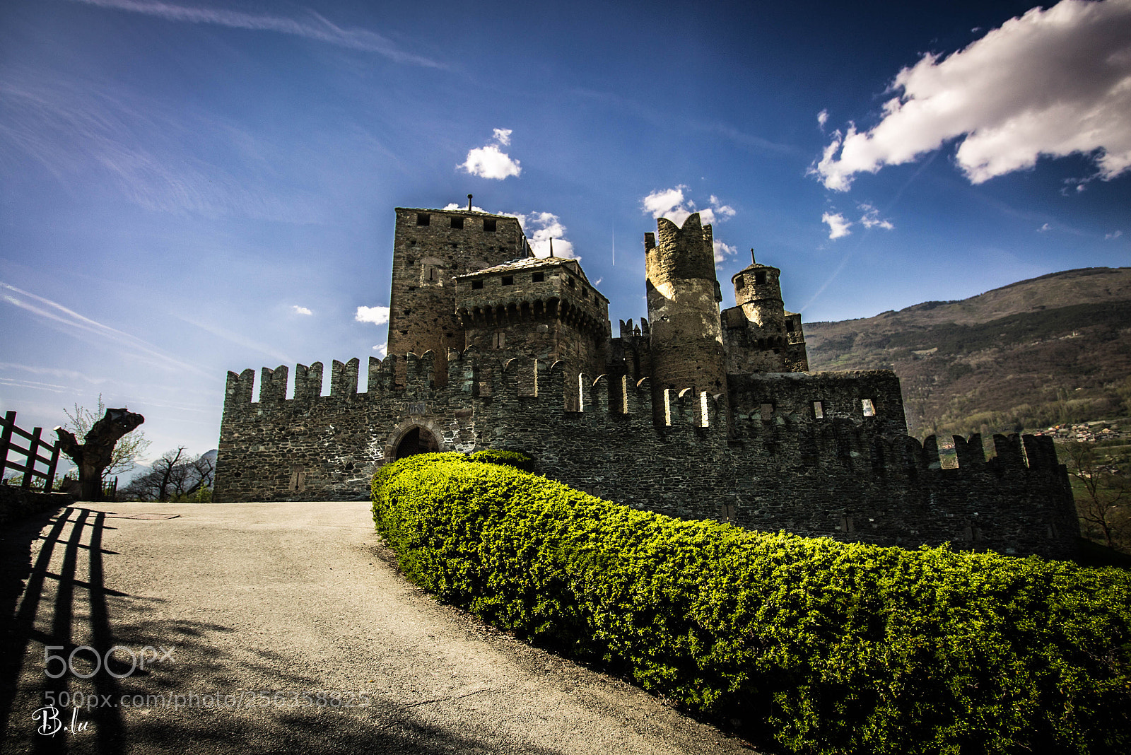 Canon EOS 1100D (EOS Rebel T3 / EOS Kiss X50) sample photo. Castello di fenis photography