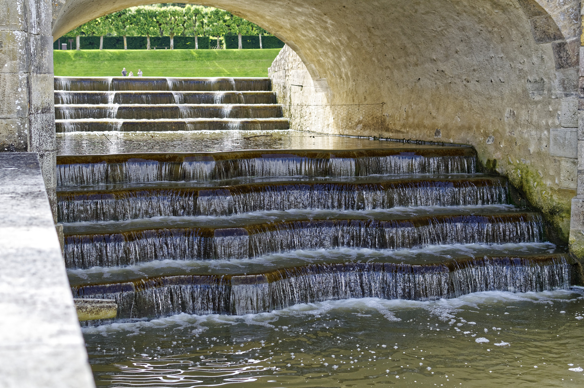 Nikon AF-S DX Nikkor 35mm F1.8G sample photo. Château de villandry waterfall photography