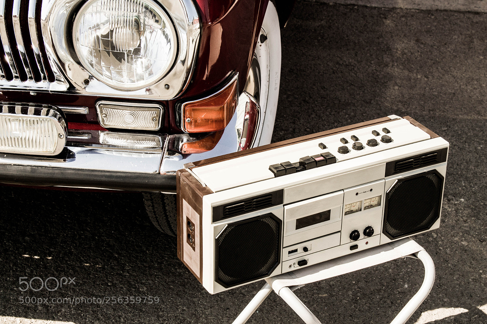 Canon EOS 1100D (EOS Rebel T3 / EOS Kiss X50) sample photo. Music and car retro photography