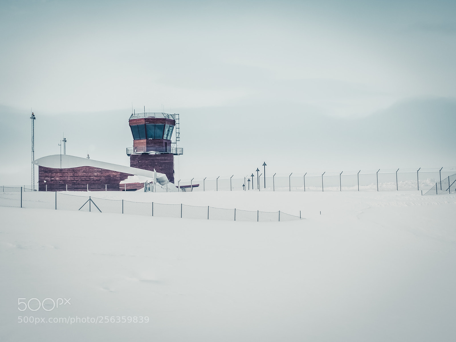Olympus OM-D E-M5 II sample photo. Arctic aeroport ... photography
