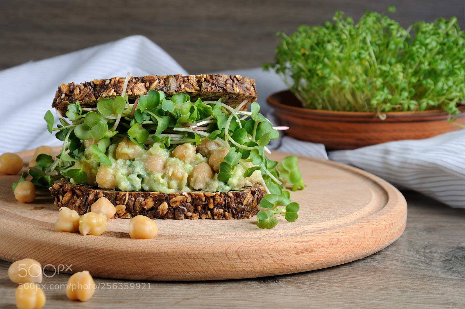 Nikon D90 sample photo. Chickpea avocado sandwich with photography