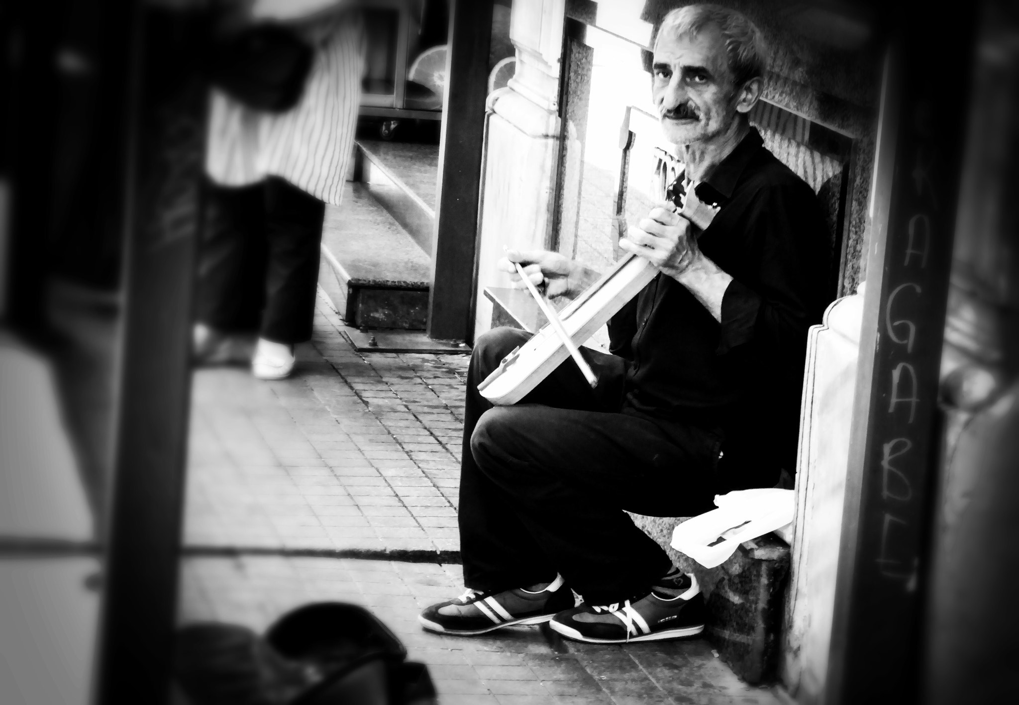 Panasonic Lumix DMC-ZS40 (Lumix DMC-TZ60) sample photo. Istanbul people photography