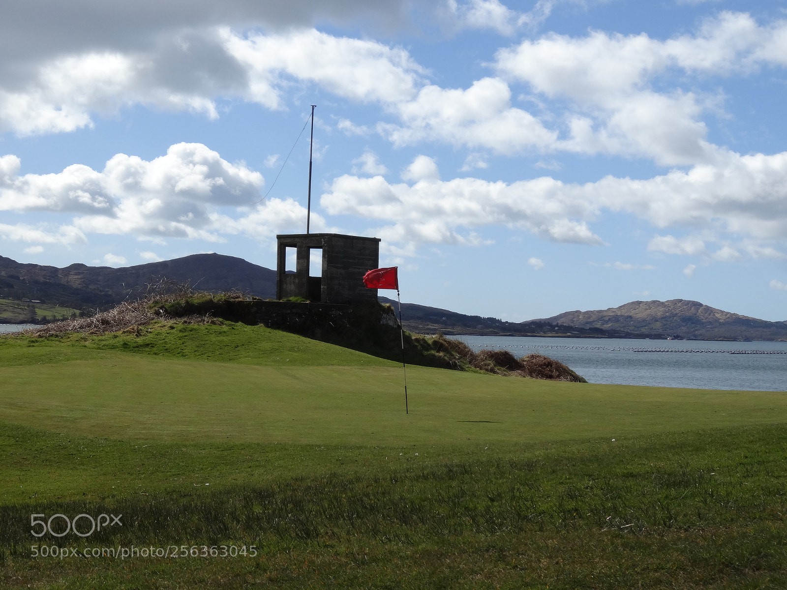 Sony Cyber-shot DSC-HX20V sample photo. The golf course and photography