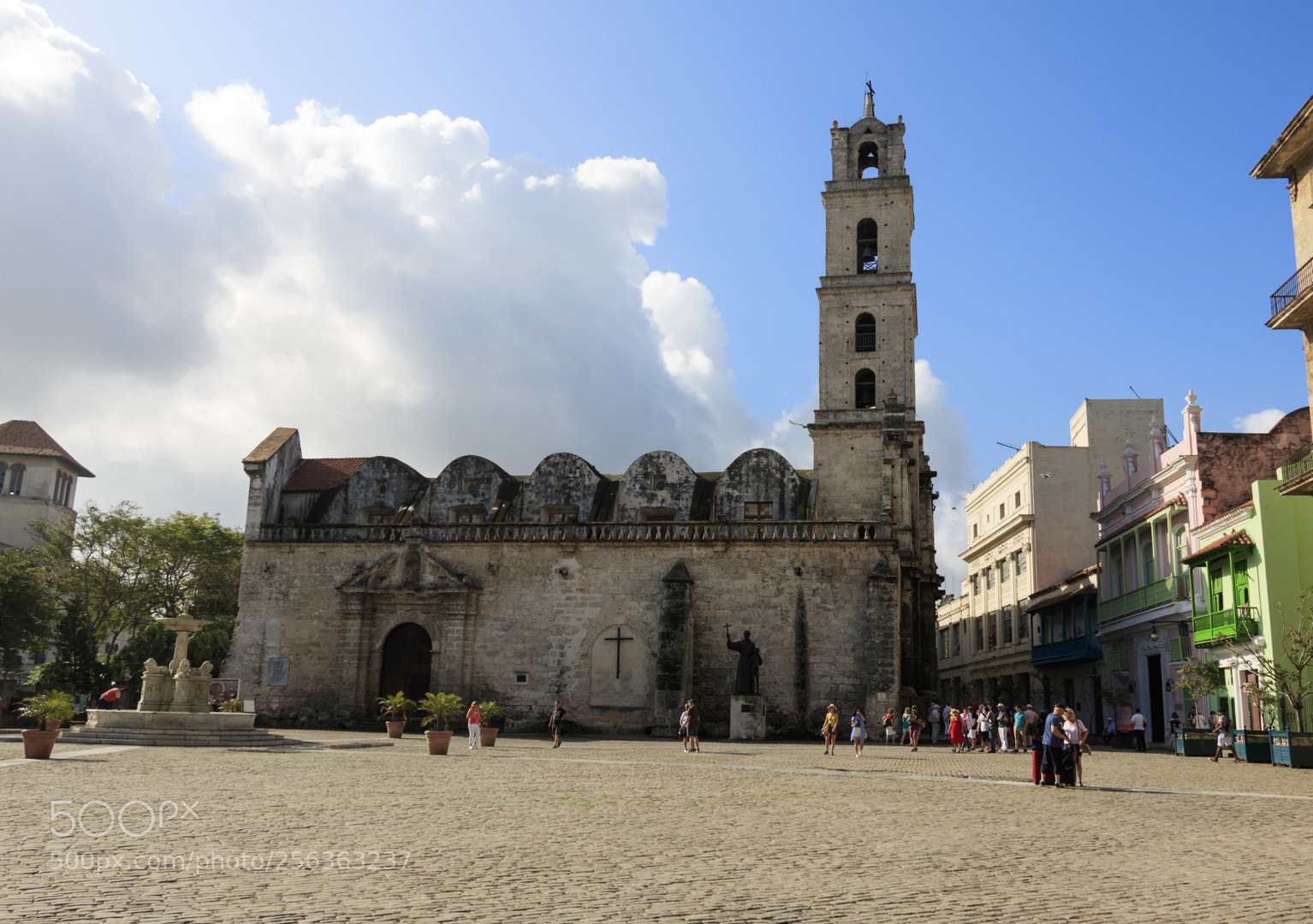 Canon EOS 750D (EOS Rebel T6i / EOS Kiss X8i) sample photo. Havana, cuba 2018 photography