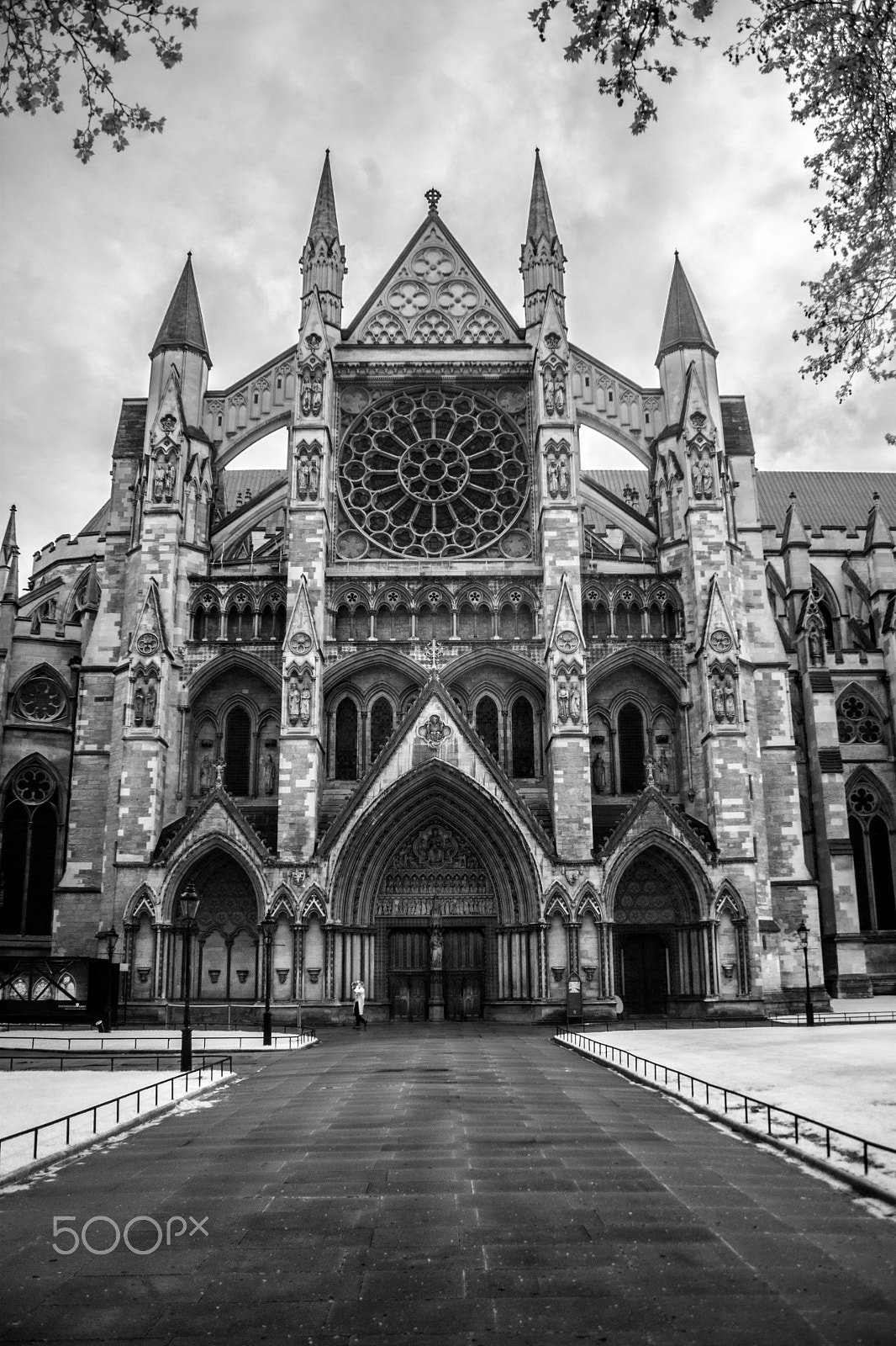 Canon EOS 500D (EOS Rebel T1i / EOS Kiss X3) sample photo. Ghosts of the westminster cathedral ii photography