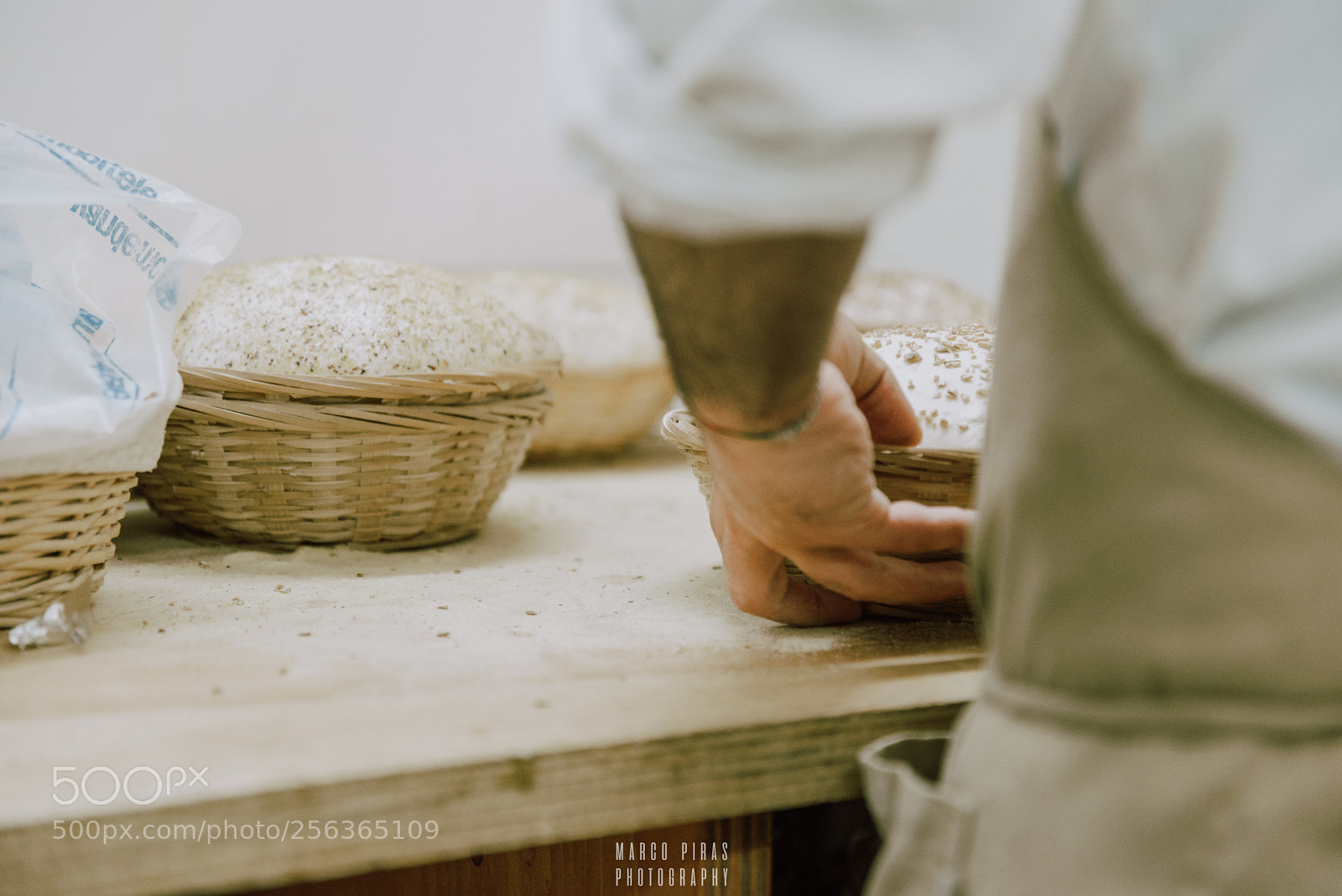 Nikon D610 sample photo. Preparazione del pane photography