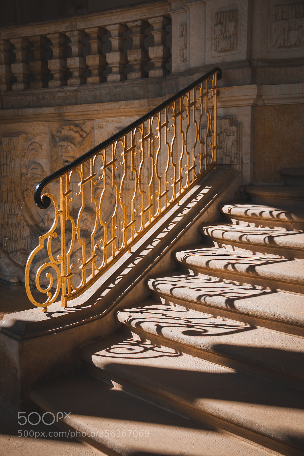 Canon EOS 550D (EOS Rebel T2i / EOS Kiss X4) sample photo. Stairs photography