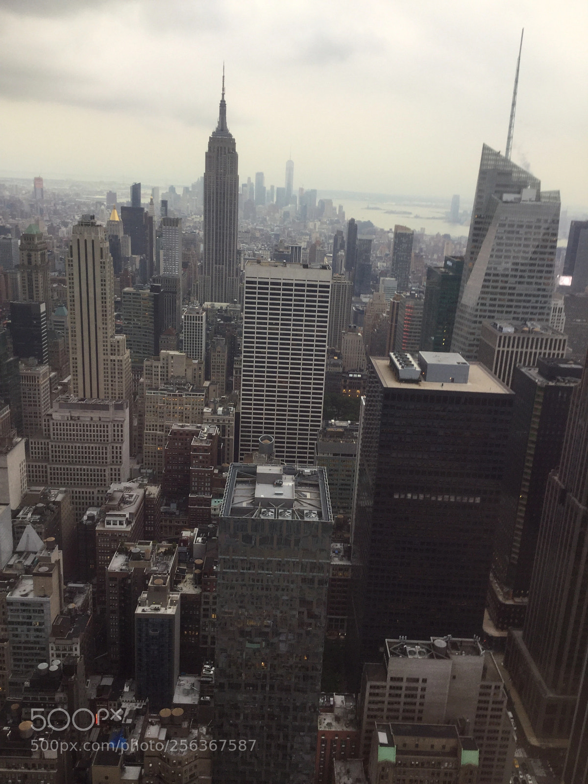 Apple iPod touch sample photo. Just a casual building photography