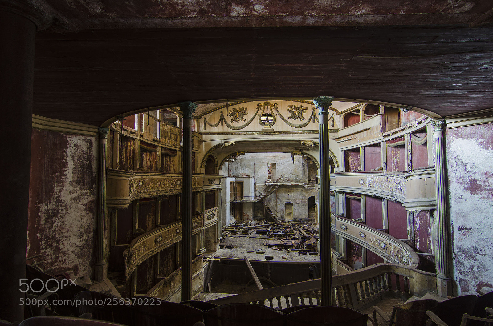 Nikon D7000 sample photo. Abandoned theatre photography