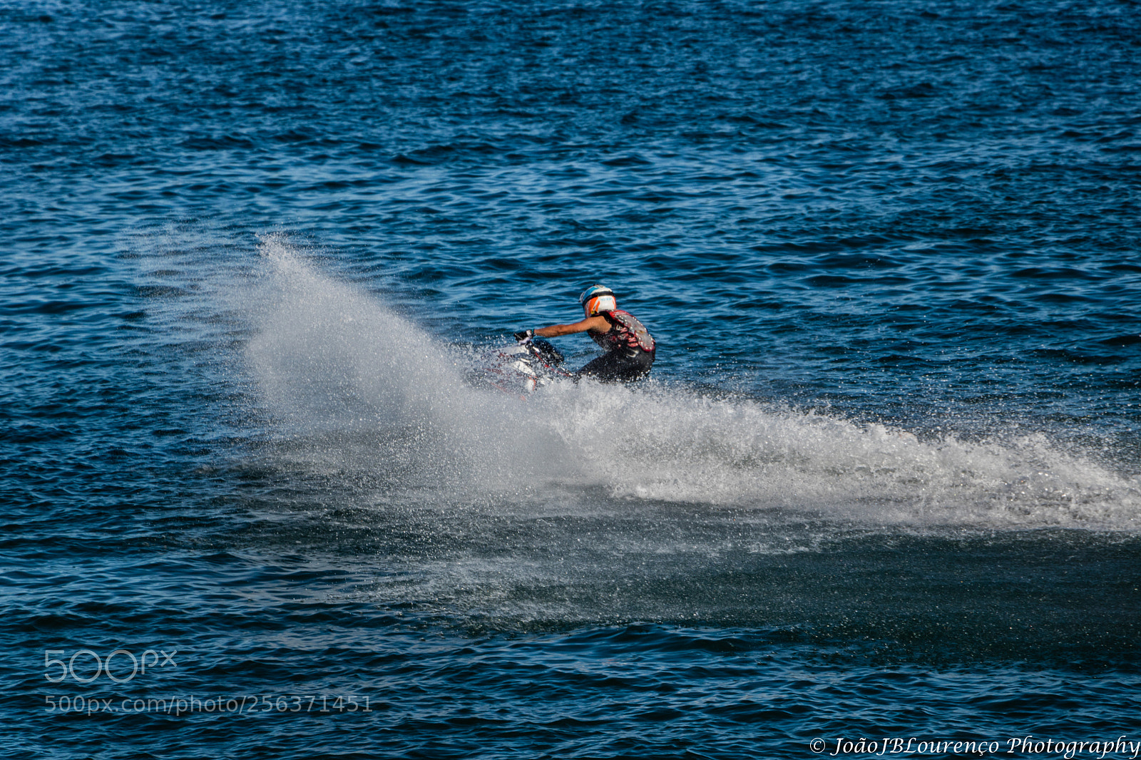 Canon EOS 750D (EOS Rebel T6i / EOS Kiss X8i) sample photo. Jet ski, again photography