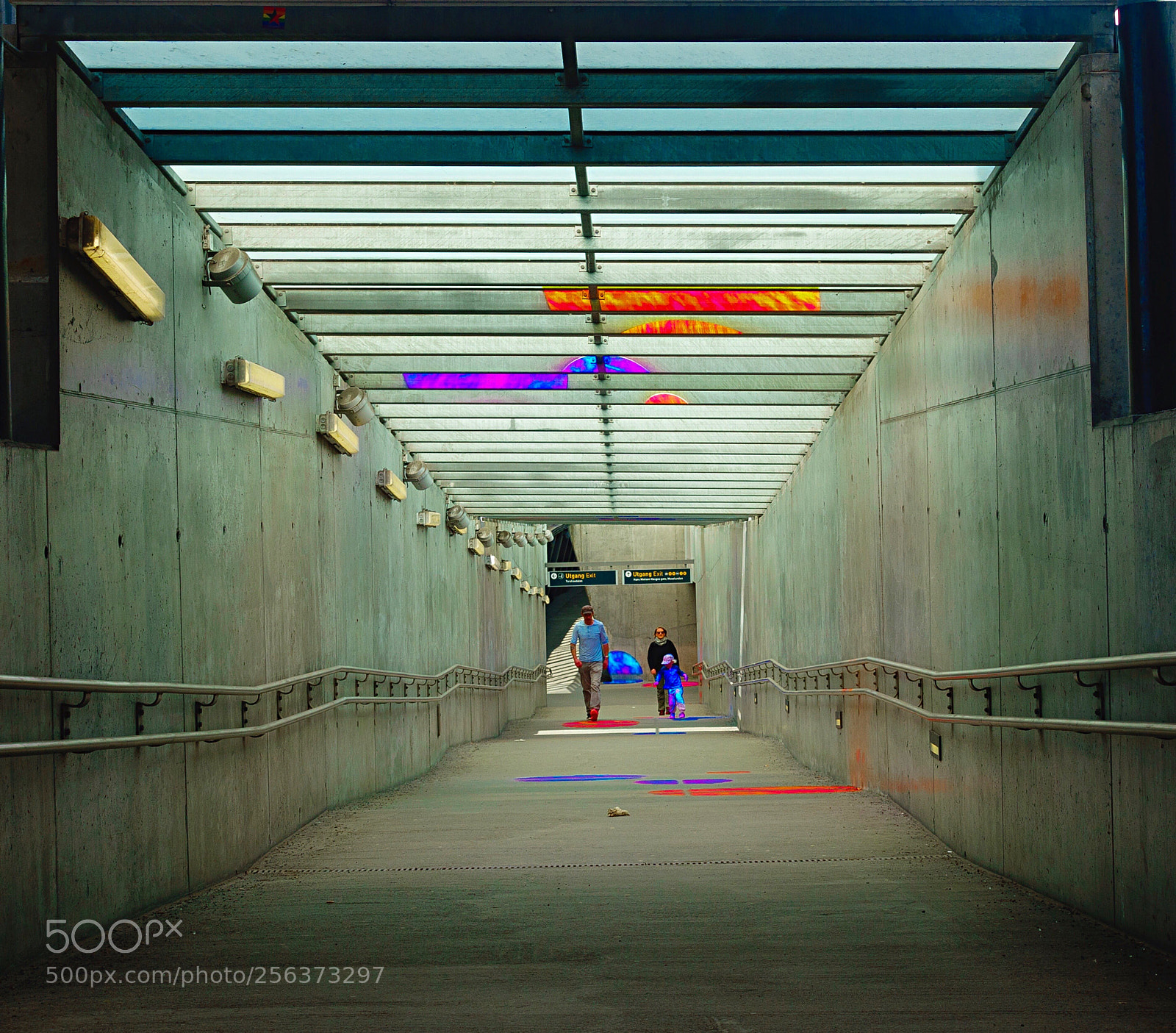 Sony DSC-RX100M5 sample photo. Sinsen metro station  photography
