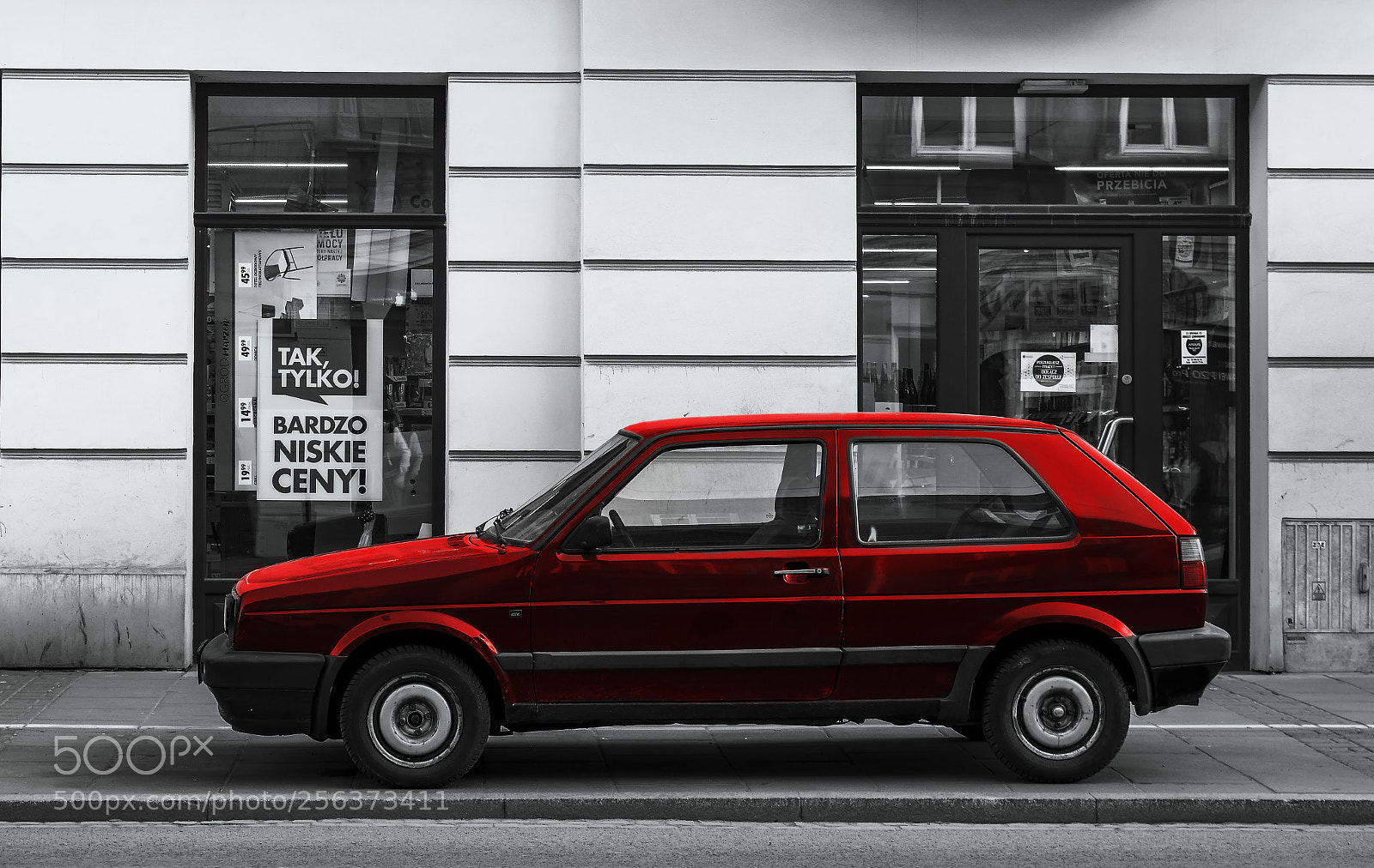 Nikon D3300 sample photo. Red and white photography