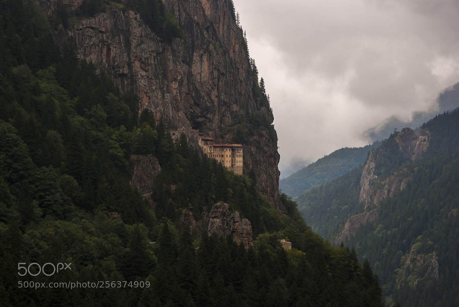 Sony Alpha DSLR-A200 sample photo. Sumela monastery photography