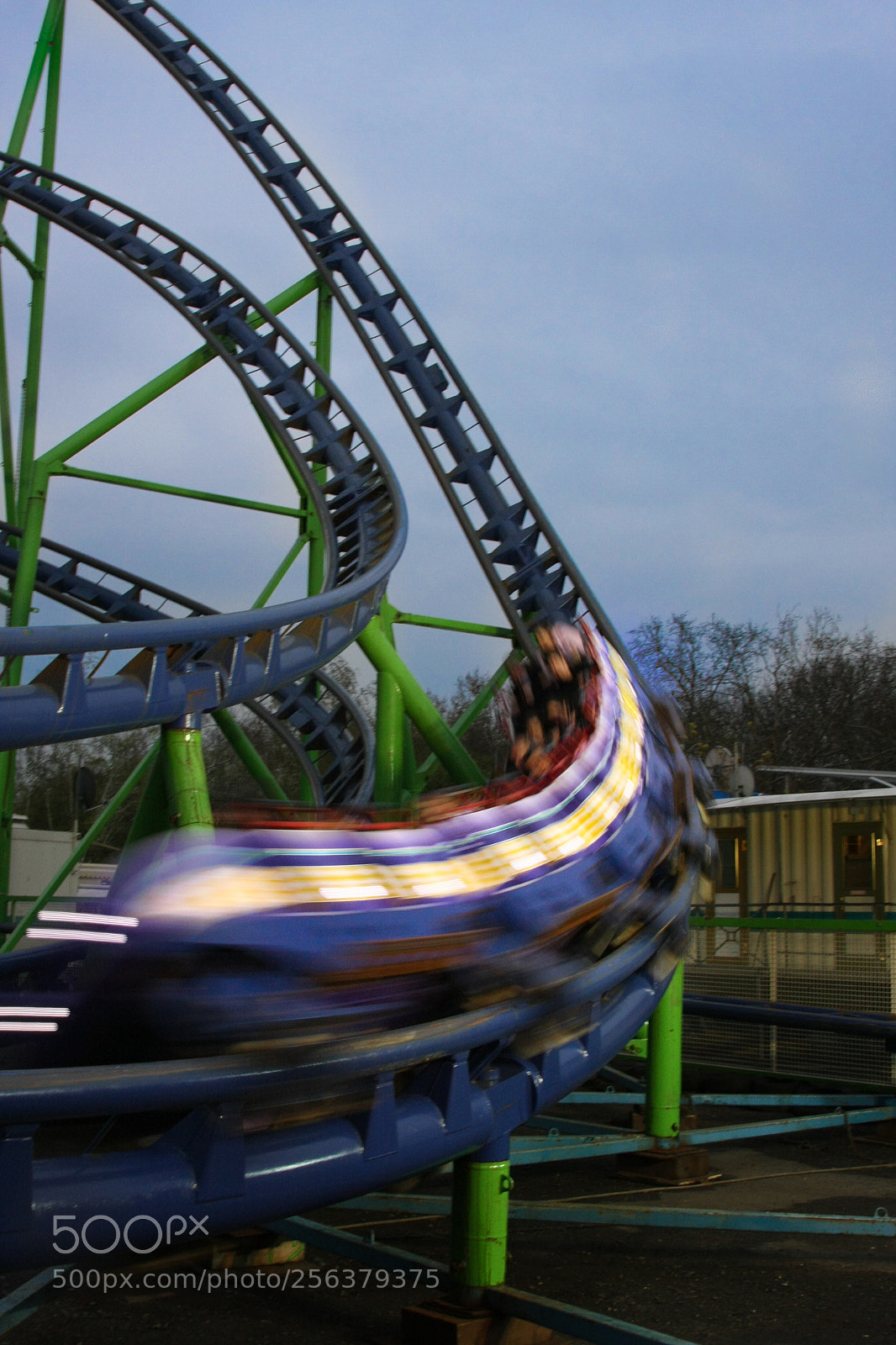 Canon EOS 40D sample photo. Watching the roller coaster photography