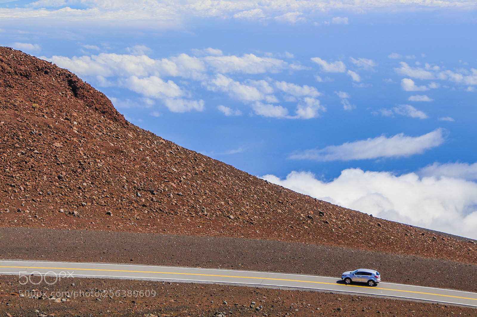 Canon EOS 650D (EOS Rebel T4i / EOS Kiss X6i) sample photo. Car photography