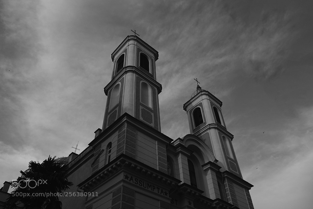 Canon EOS 100D (EOS Rebel SL1 / EOS Kiss X7) sample photo. Dramatic church photography