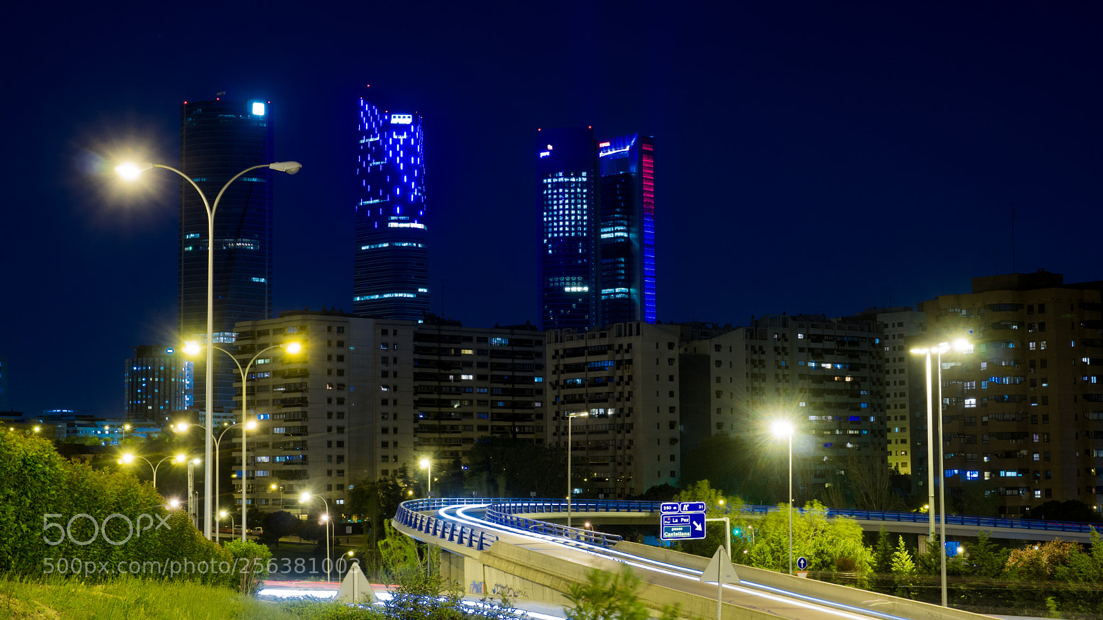 Sony a6000 sample photo. Madrid-cuatro torres photography