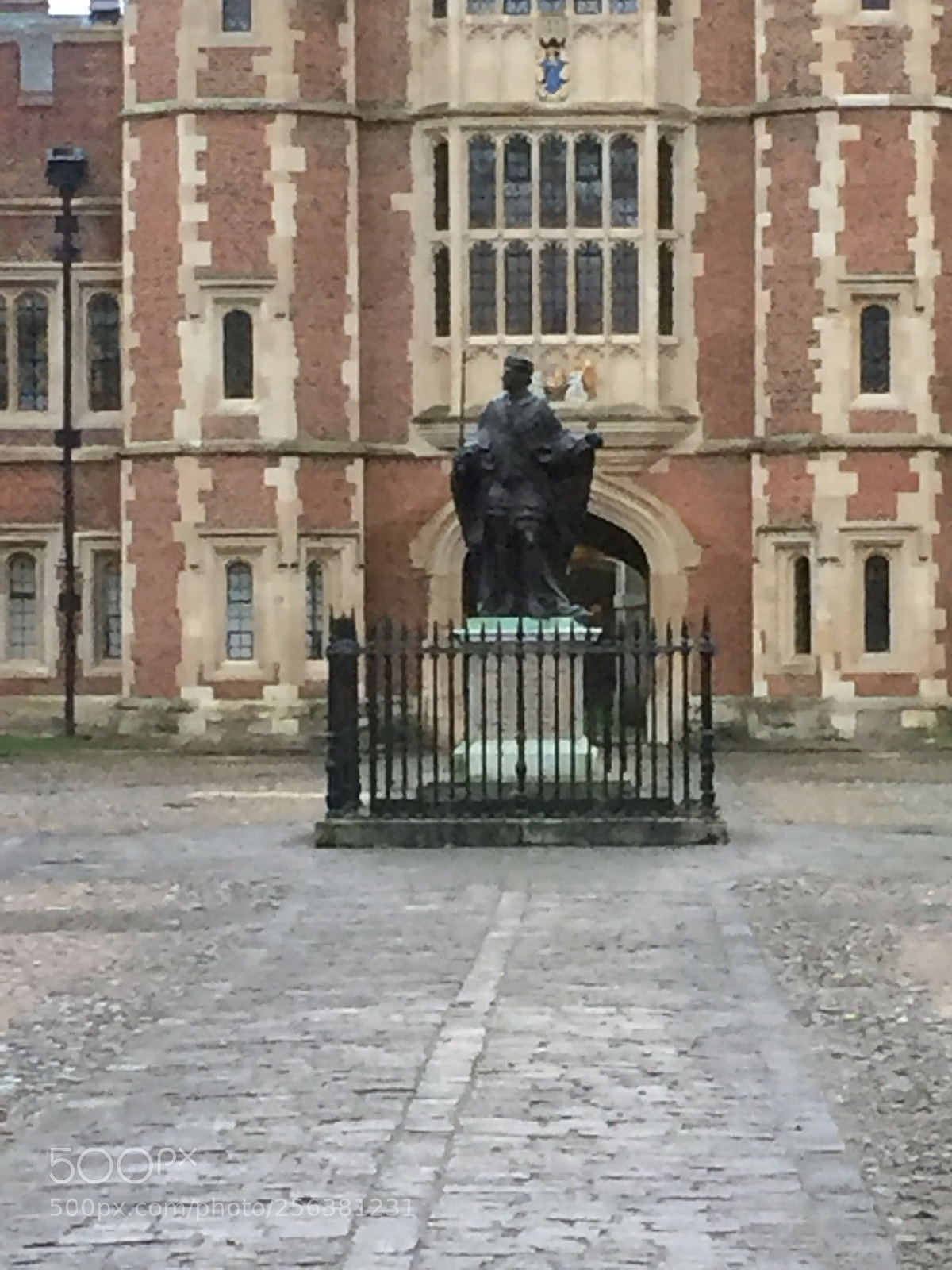 Apple iPhone 6 sample photo. Windsor, eton & hampton palace photography