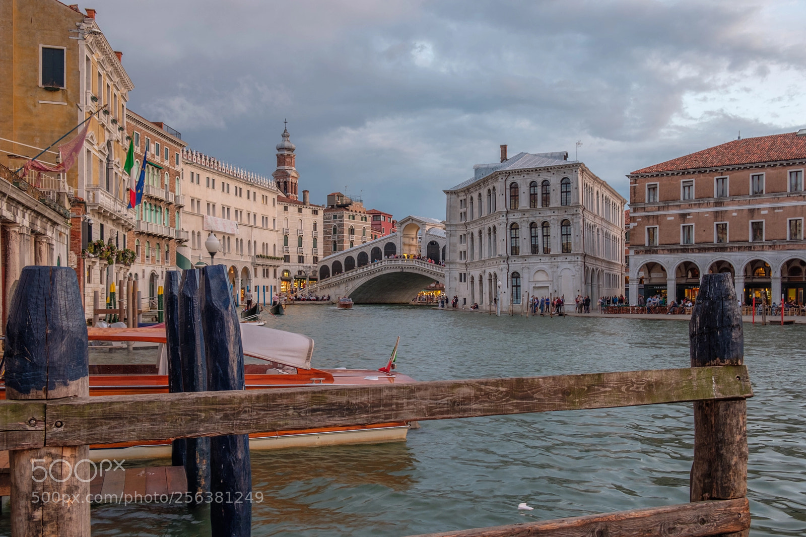 Fujifilm X-T2 sample photo. Different view of rialto photography