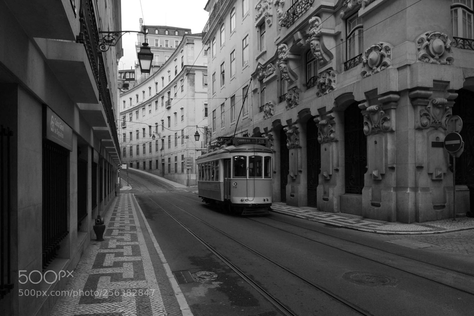 Canon EOS 7D sample photo. Rua concei o photography