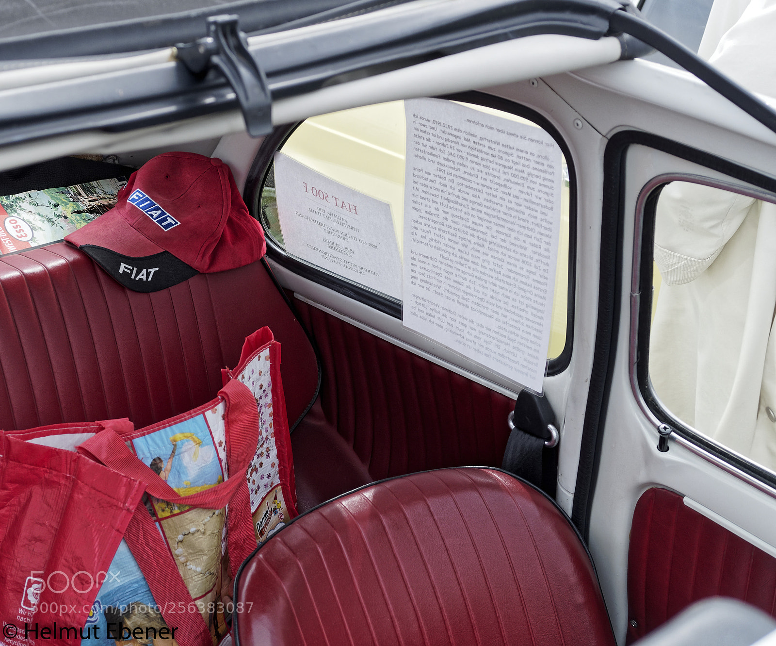 Olympus OM-D E-M5 sample photo. Bs, oldtimer fiat 500 photography