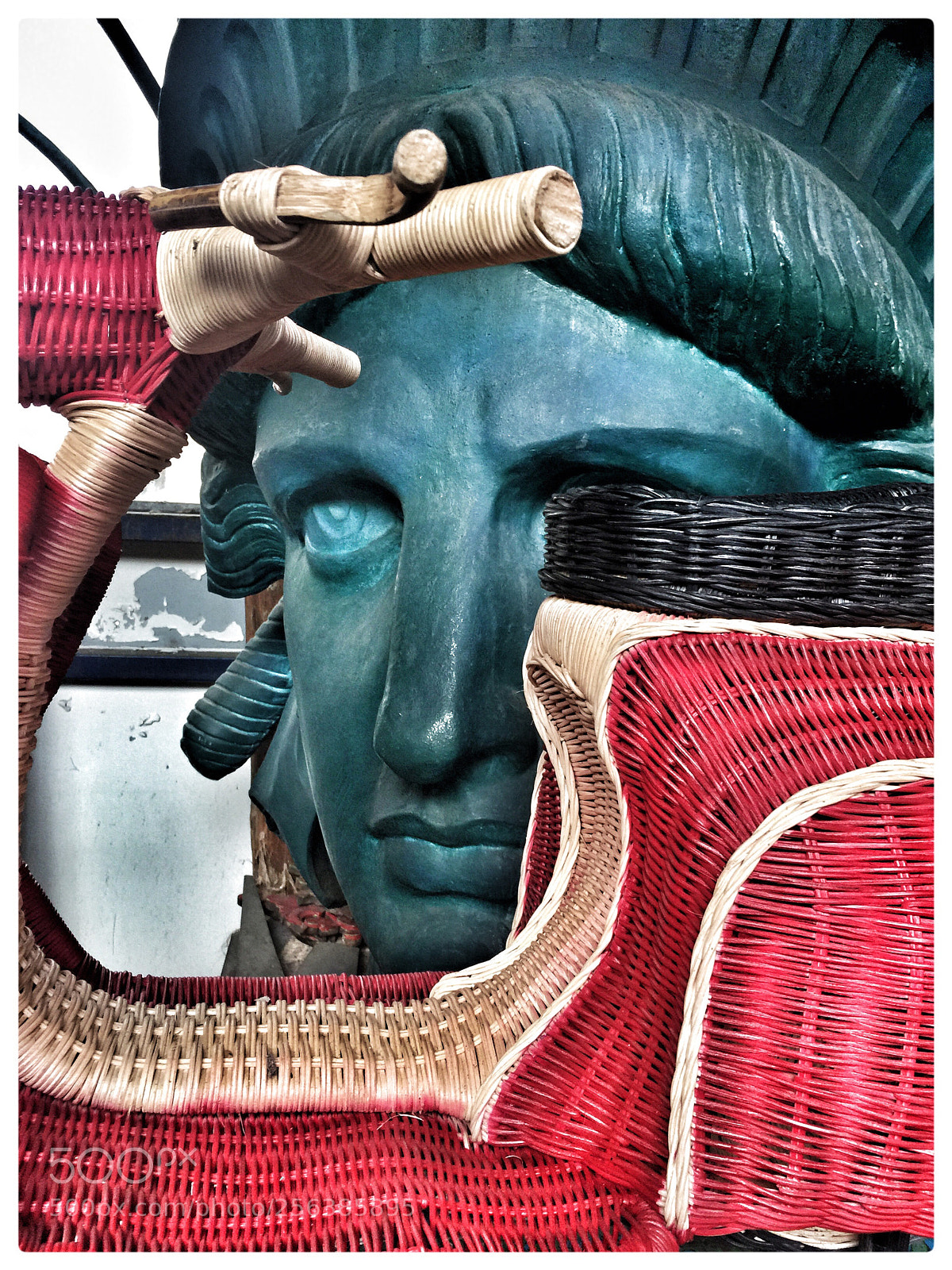 Apple iPhone 6 Plus sample photo. Vespa & liberty photography