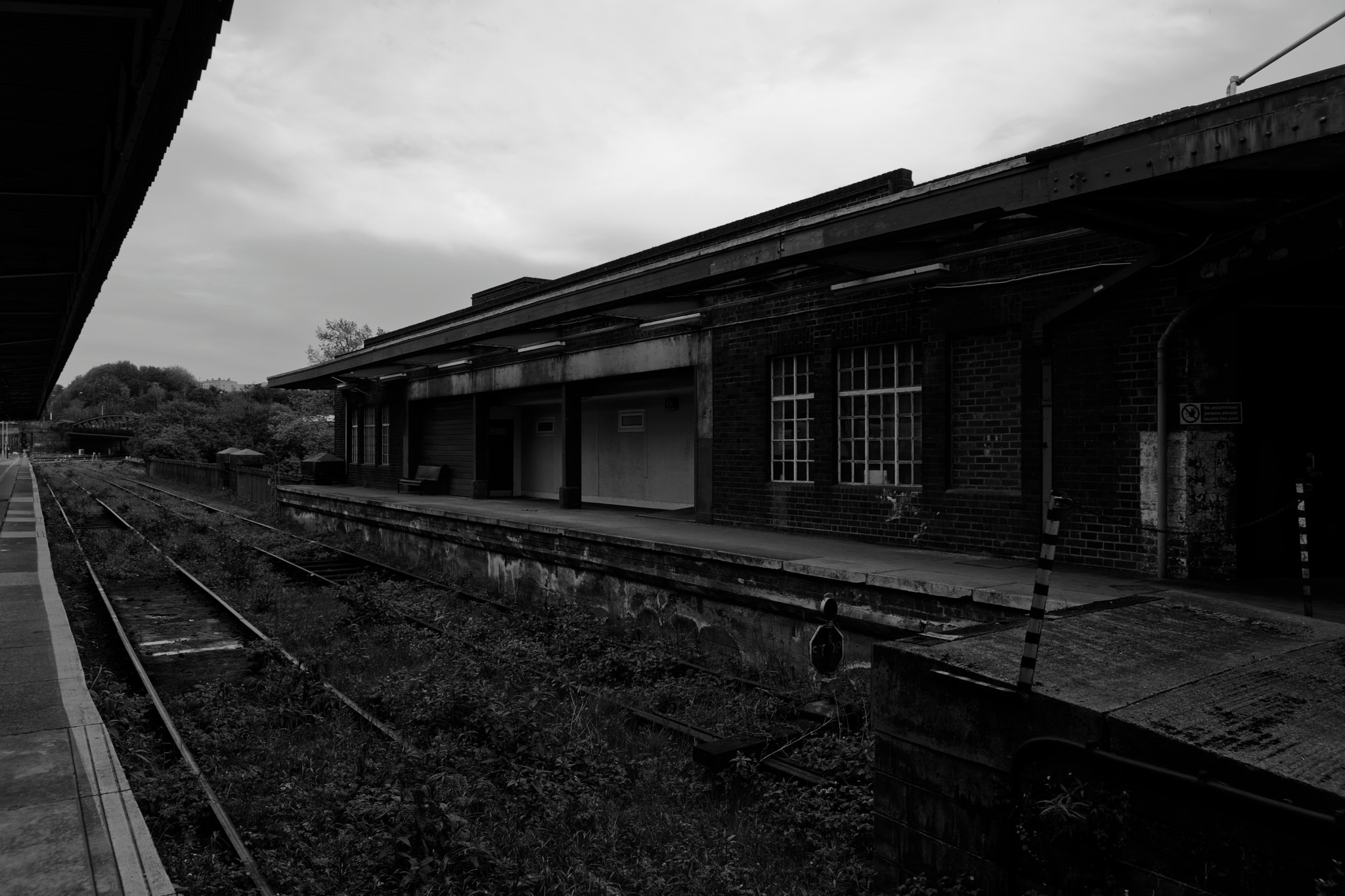 Sony Alpha DSLR-A900 sample photo. End of the line photography