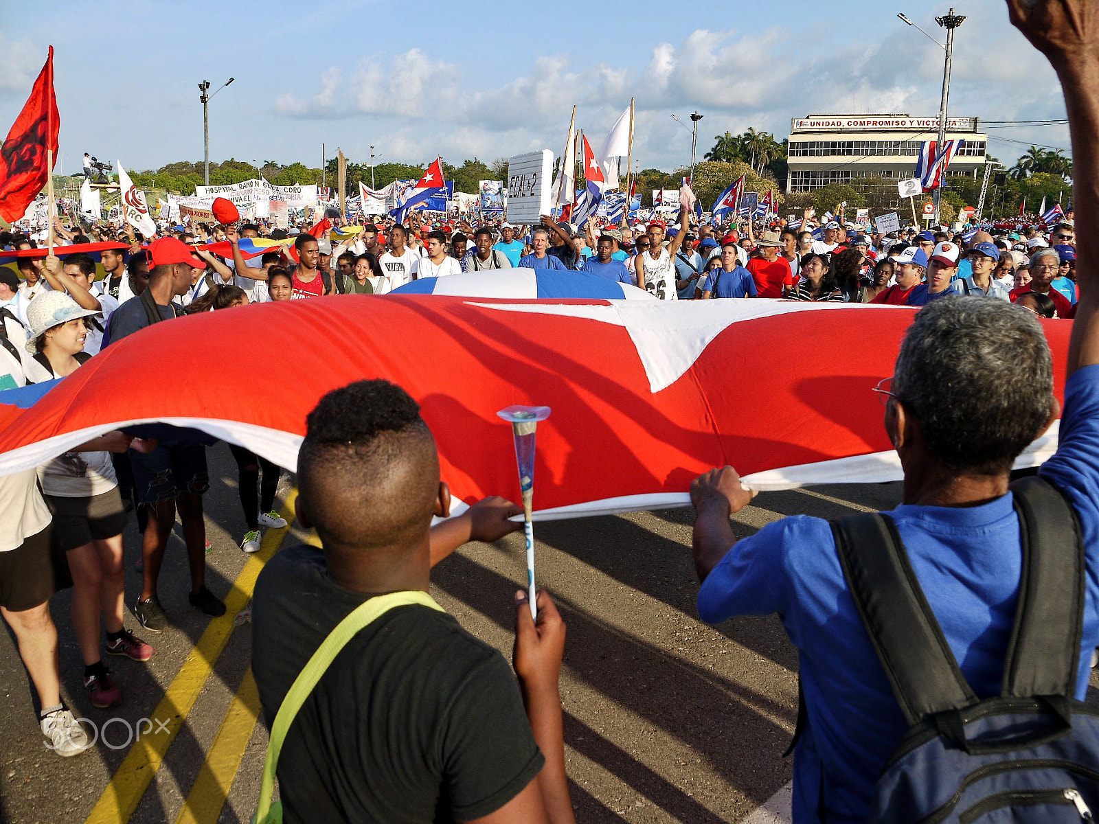 Panasonic Lumix DMC-G10 sample photo. May day in cuba photography