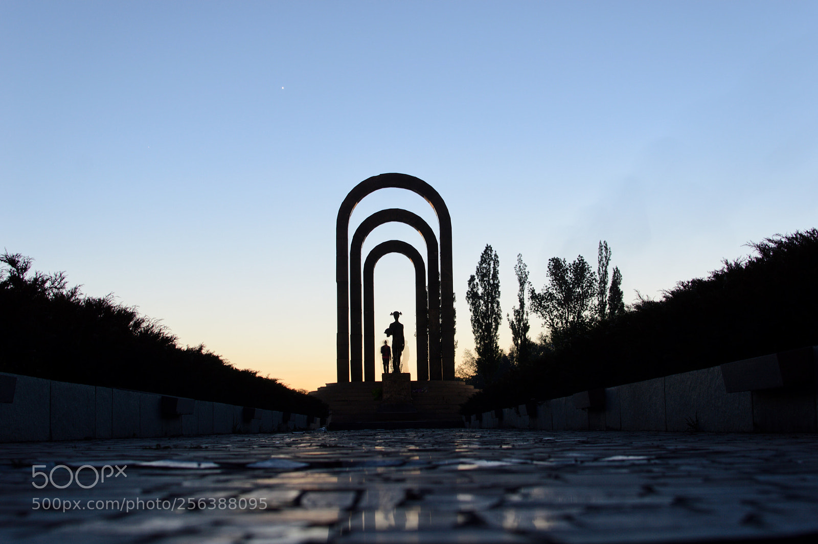 Nikon D3200 sample photo. Памятник photography