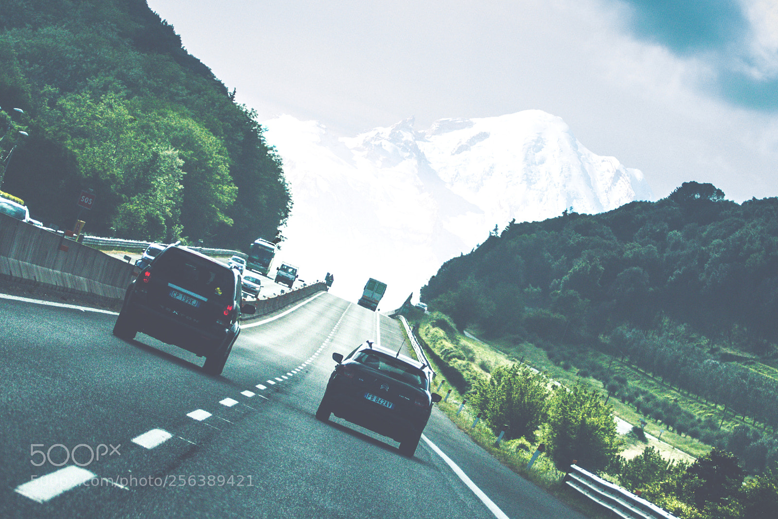 Canon EOS 70D sample photo. On the road heading photography