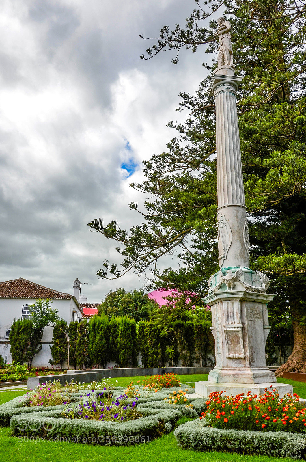 Nikon D7000 sample photo. Garden column photography