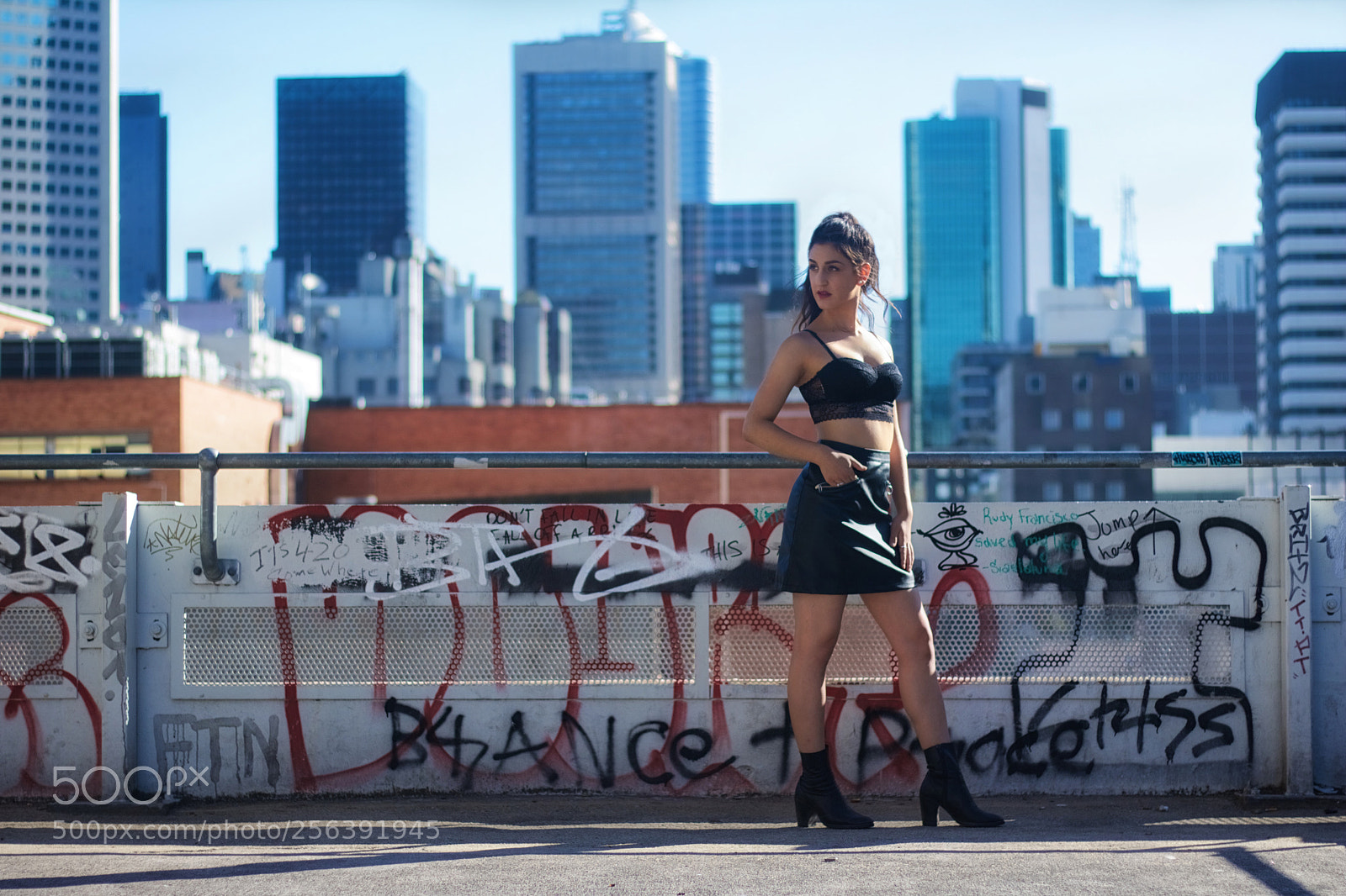 Canon EOS 750D (EOS Rebel T6i / EOS Kiss X8i) sample photo. City vibes photography