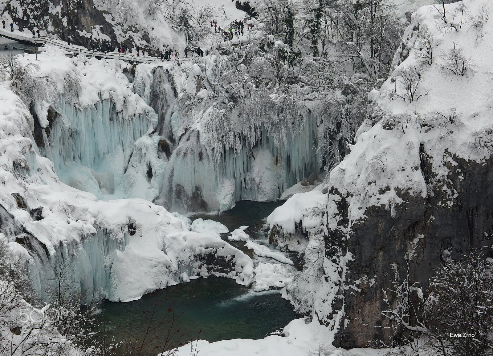 Olympus XZ-2 iHS sample photo. Winter at plitvice lakes. photography