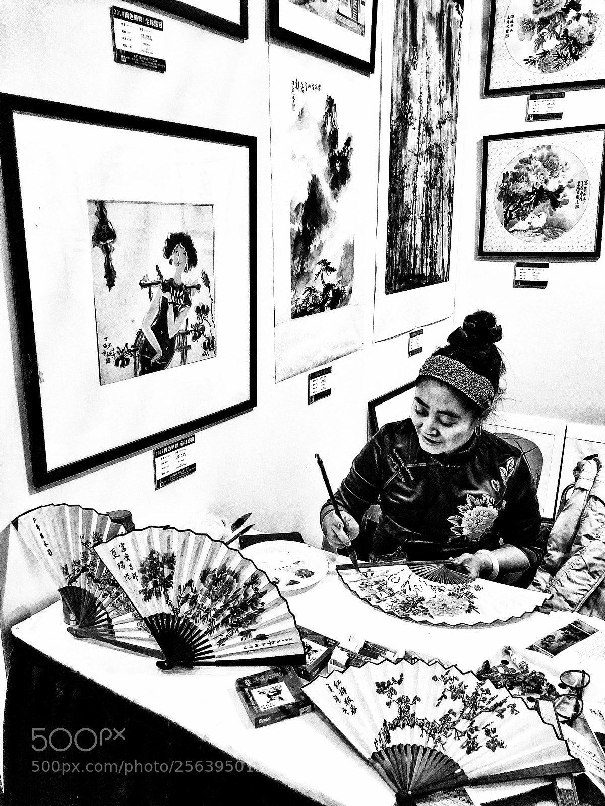 Apple iPhone X sample photo. At her hobby. artexpo photography