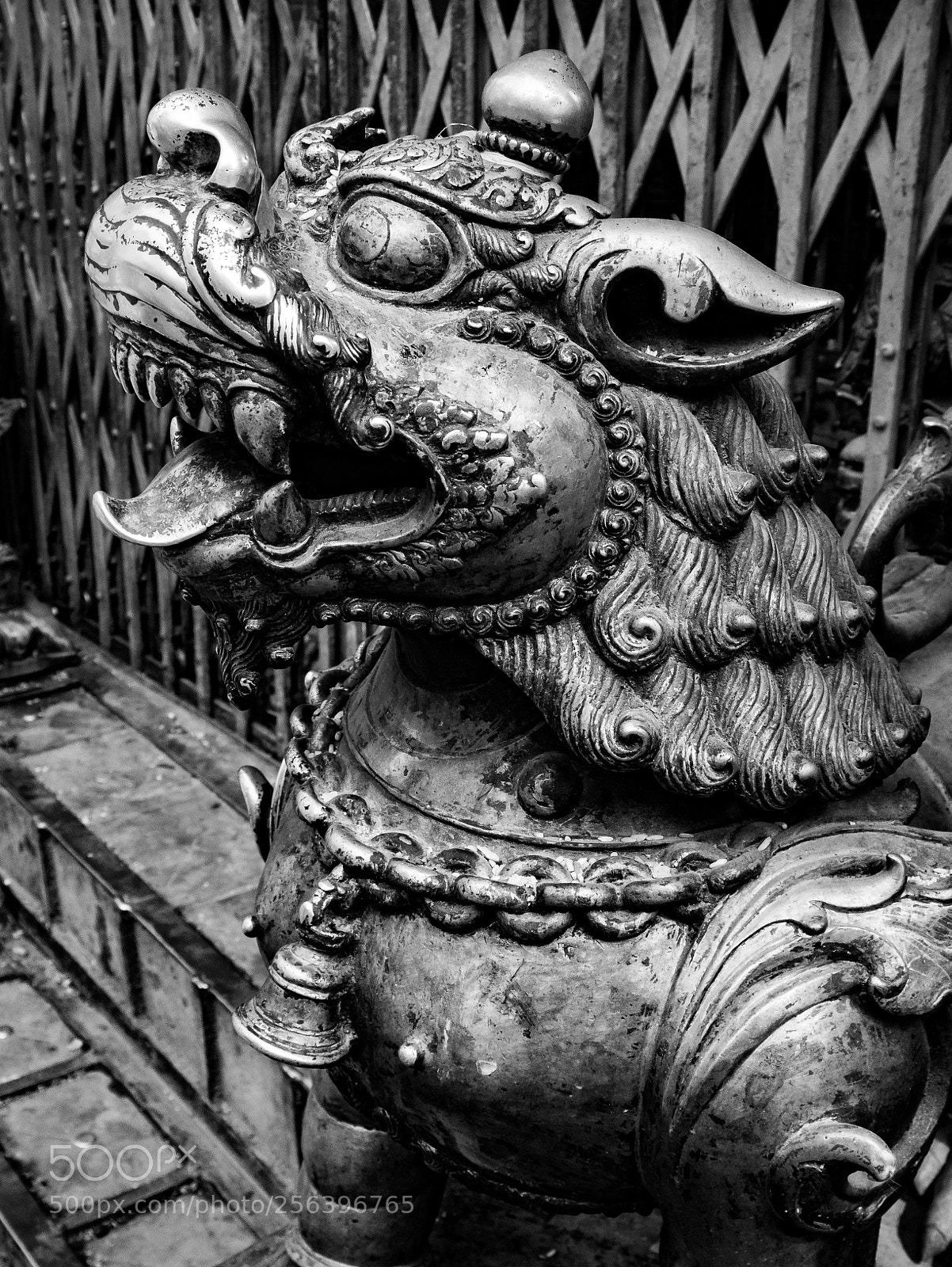 Panasonic Lumix DMC-GX7 sample photo. Temple guardian photography