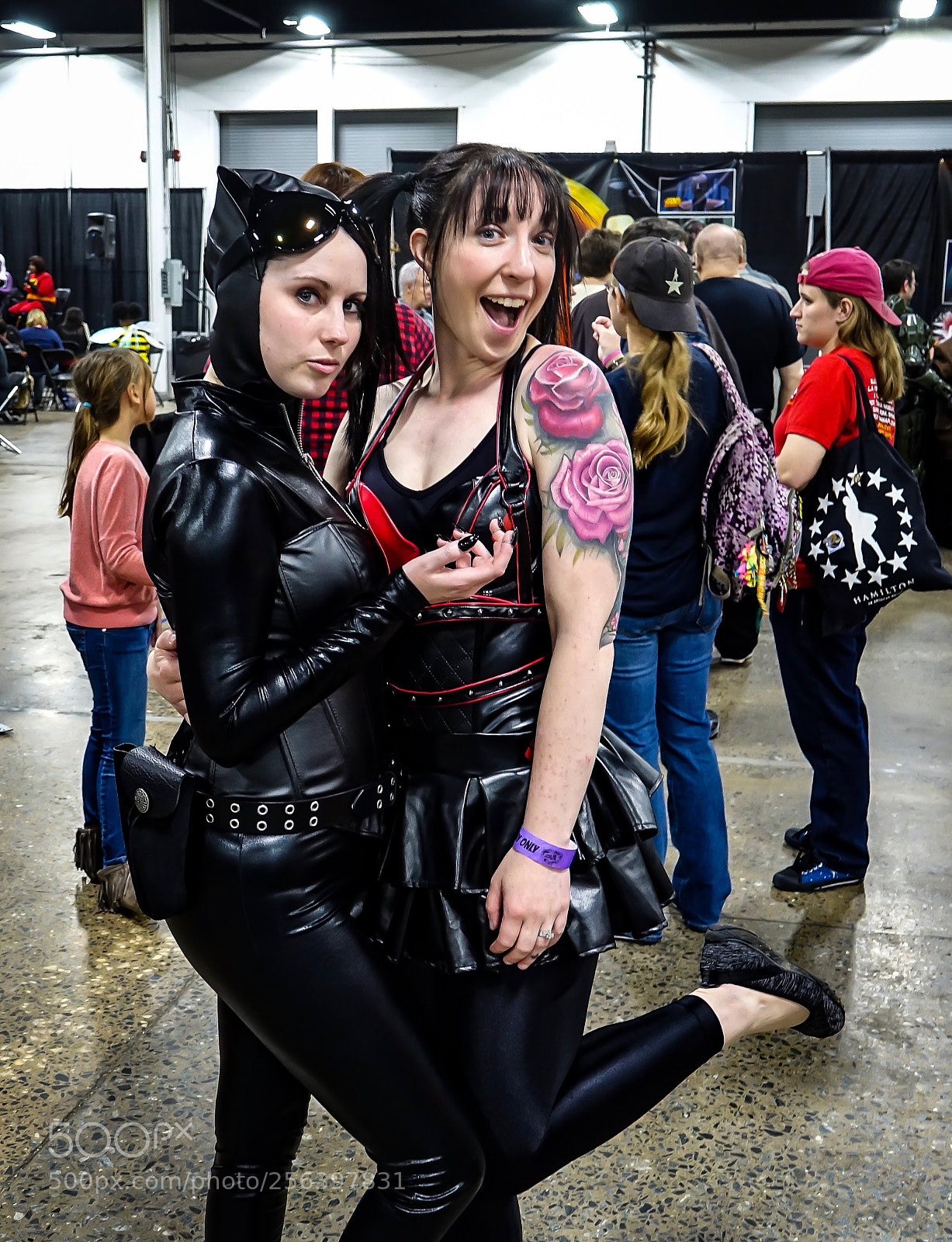 Sony Cyber-shot DSC-RX10 III sample photo. Thoroughly modern catwoman and photography