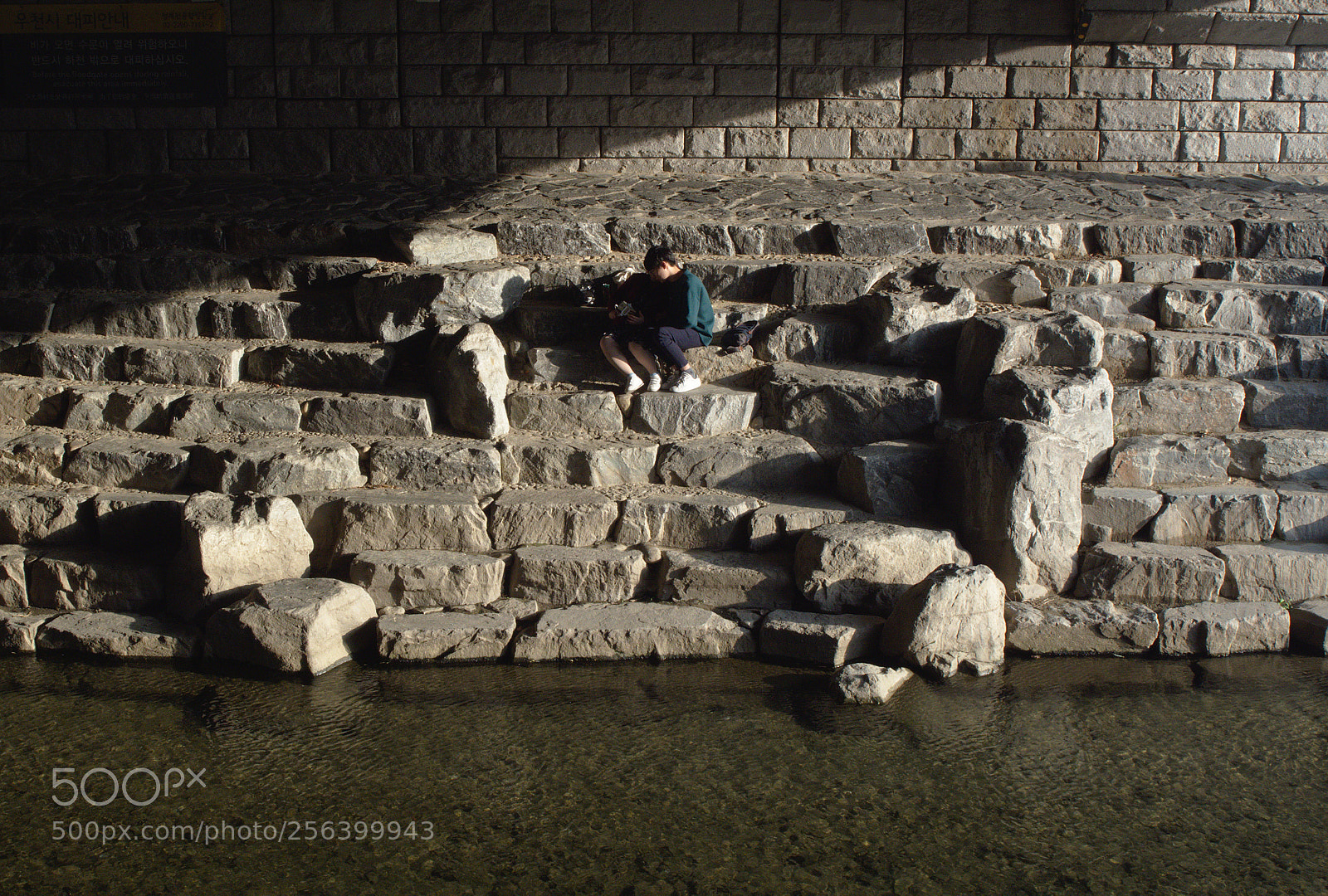 Olympus PEN-F sample photo. Meet under the bridge photography