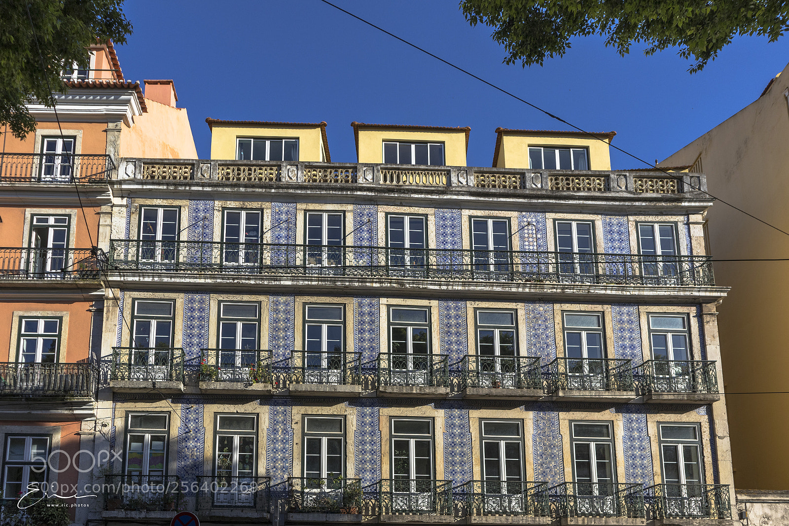Canon EOS M5 sample photo. Lisbon, portugal photography