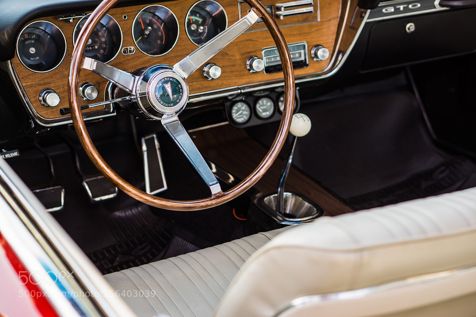 Sony Alpha NEX-7 sample photo. Four-on-the-floor photography