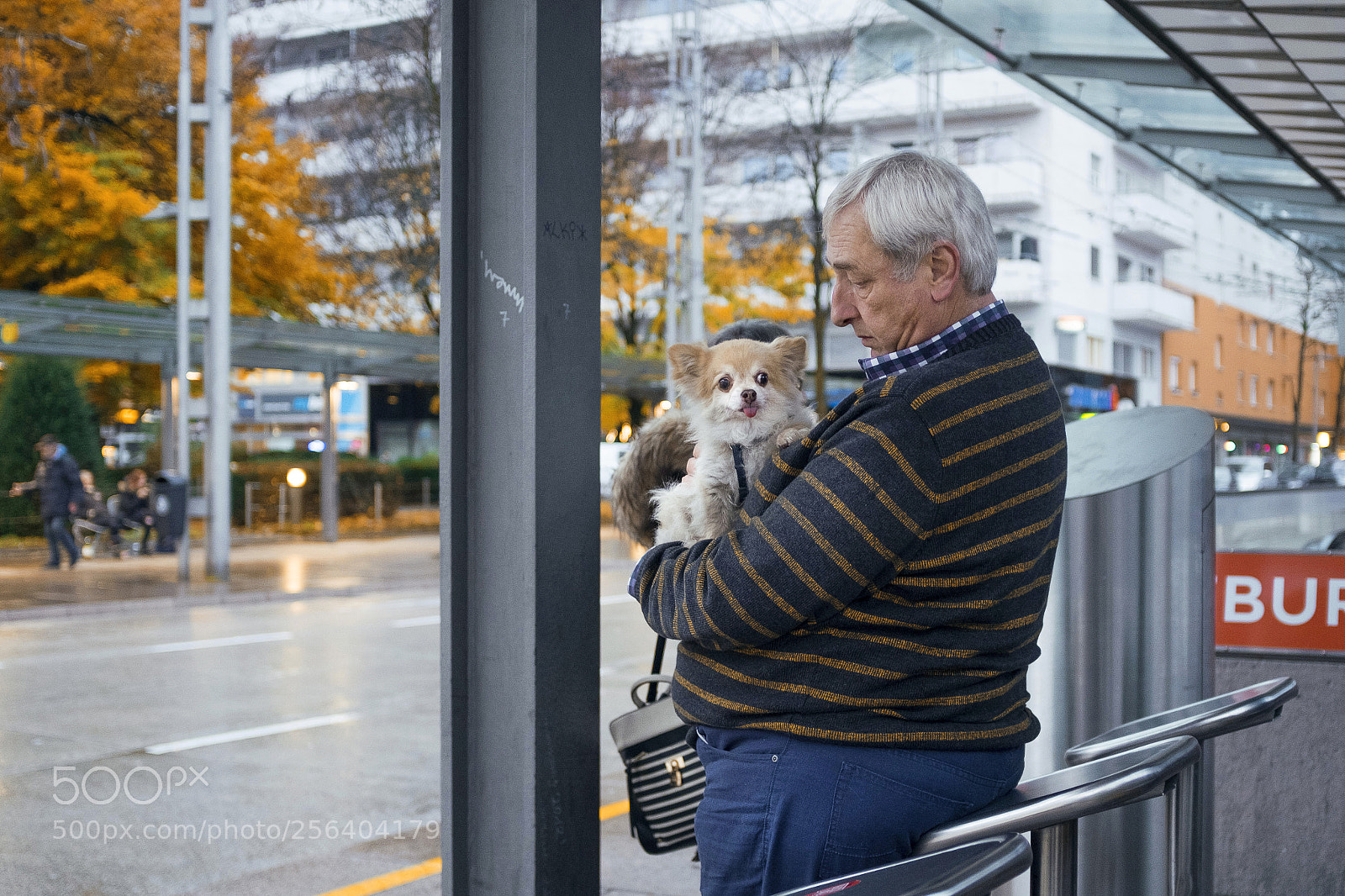 Fujifilm X100F sample photo. Waiting the bus... photography