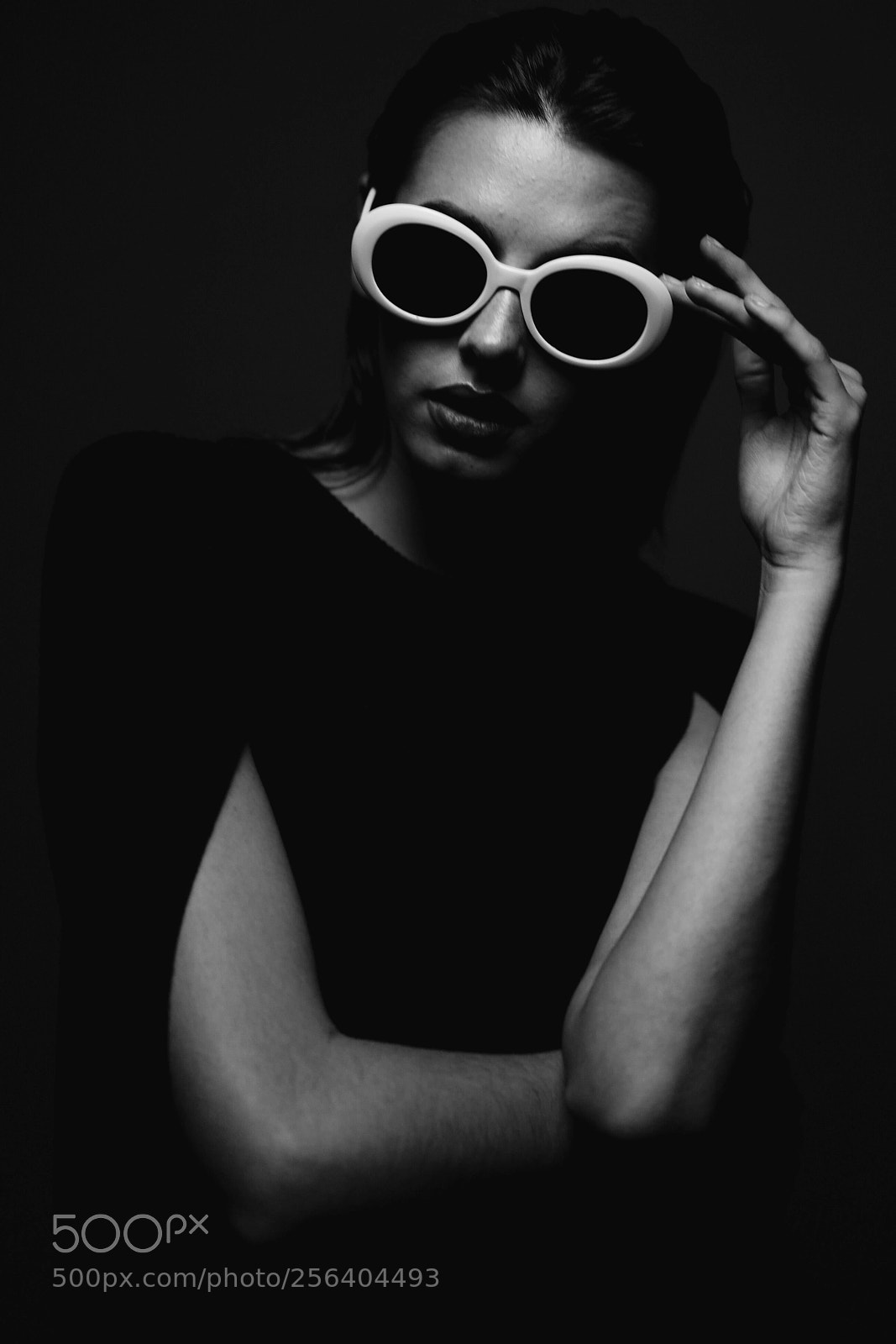 Leica SL (Typ 601) sample photo. Sunglasses  photography