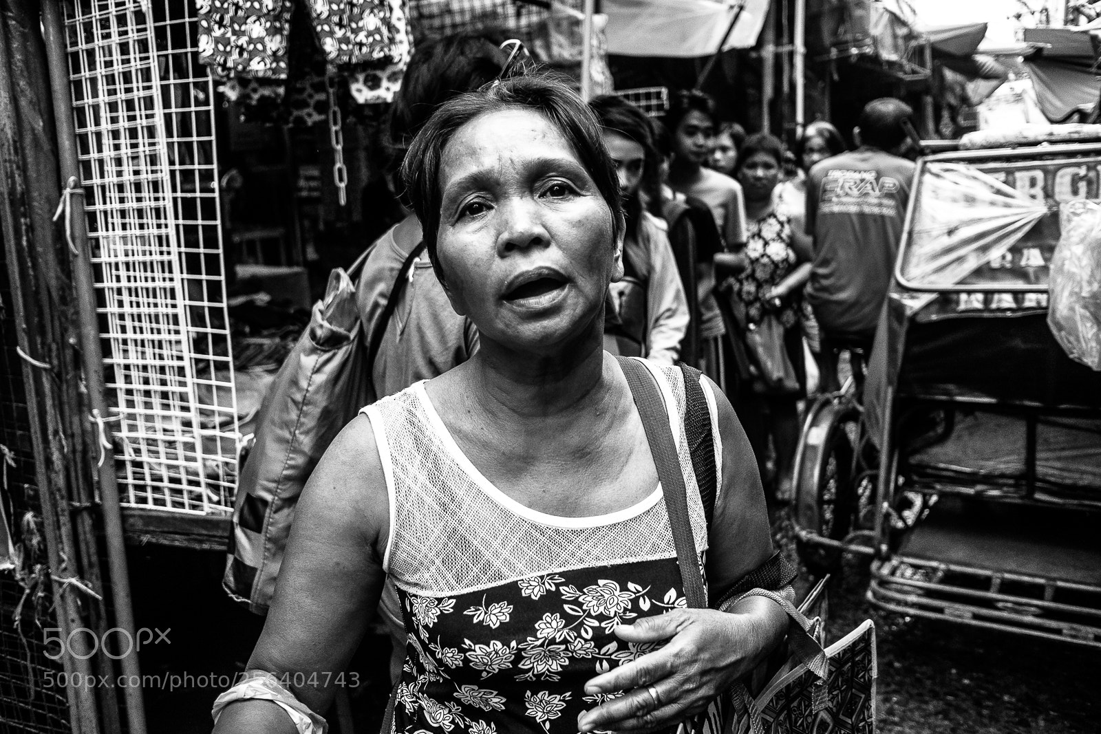 Fujifilm X70 sample photo. Woman in qiapo photography