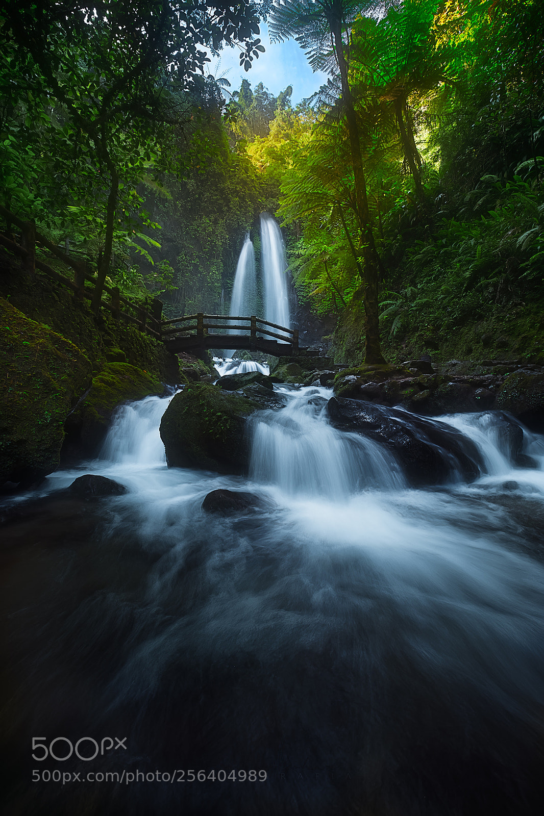 Fujifilm X-T2 sample photo. Water runs high photography