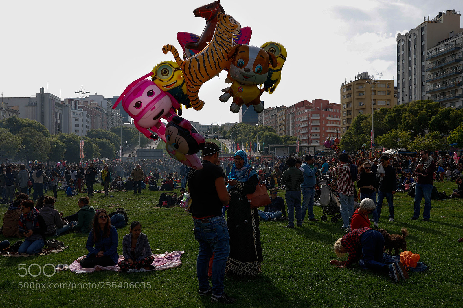 Canon EOS 6D Mark II sample photo. May day celebrations lisbon photography