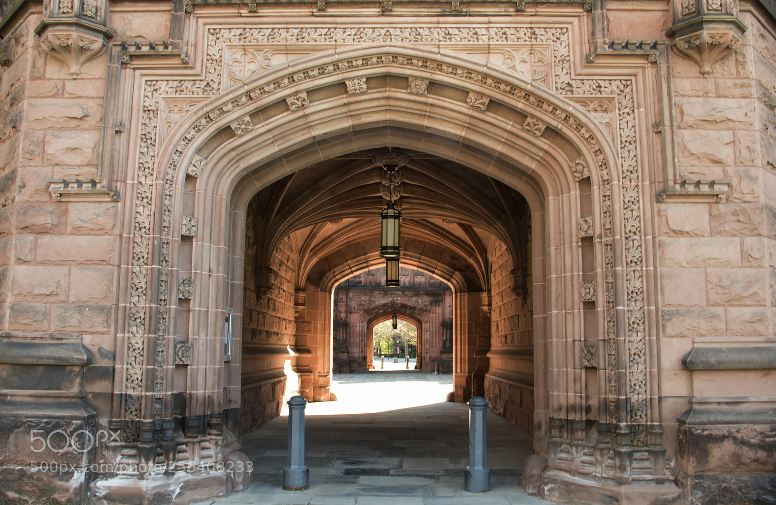 Canon EOS 800D (EOS Rebel T7i / EOS Kiss X9i) sample photo. Archways at princeton university photography