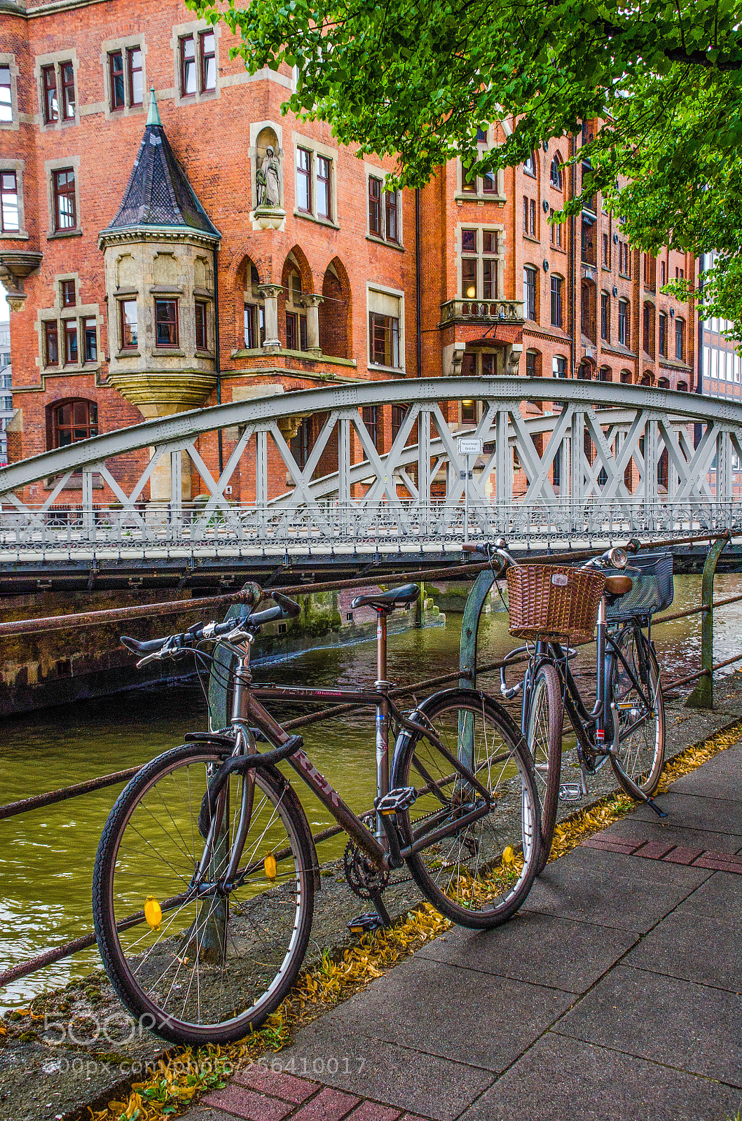 Nikon D7000 sample photo. Canal & bikes photography