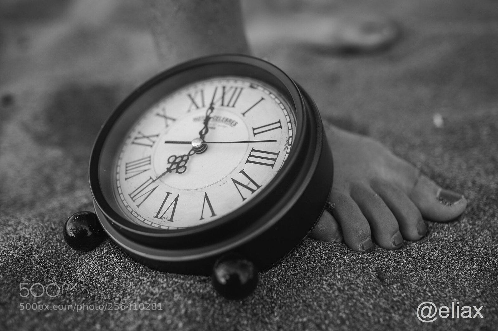 Canon EOS 6D Mark II sample photo. Time at her feet... photography
