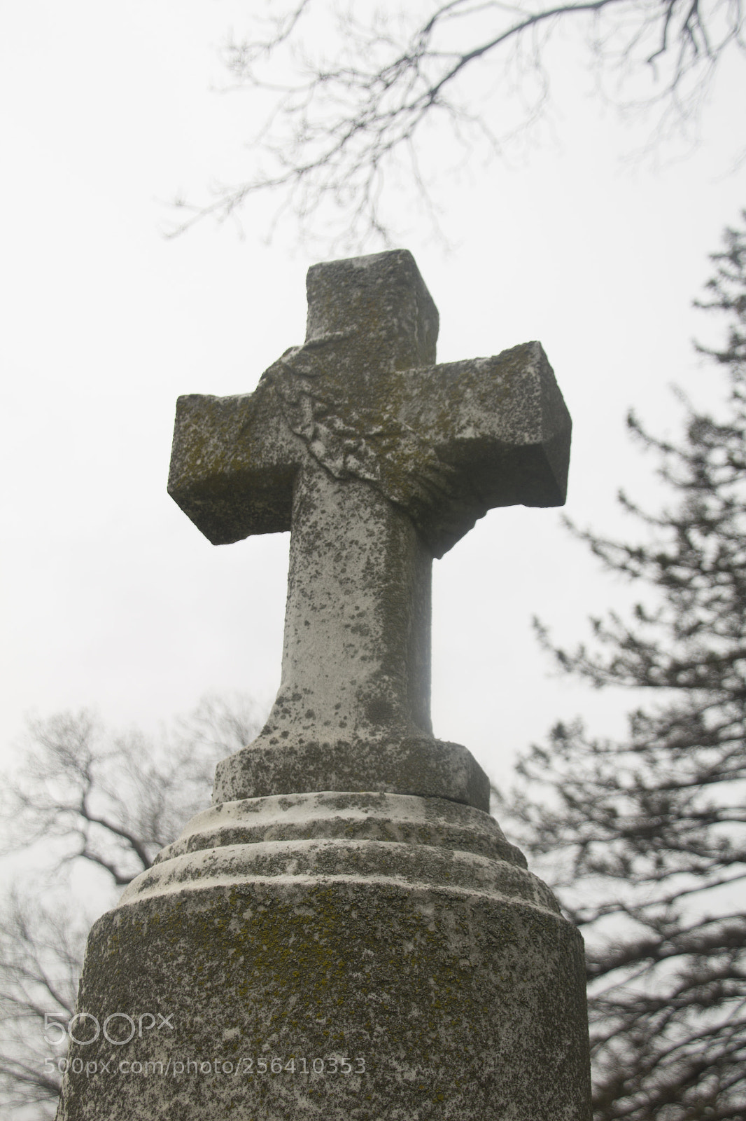 Canon EOS 1200D (EOS Rebel T5 / EOS Kiss X70 / EOS Hi) sample photo. Stone cross. photography